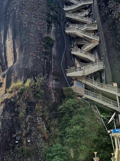 Colombie — étape 6 : Nuqui -> Medellin -> Guatape -> Medellin