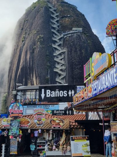 Colombie — étape 6 : Nuqui -> Medellin -> Guatape -> Medellin